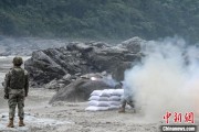 事业辉煌西藏军区某部高原峡谷实弹射击 锤炼实战能力