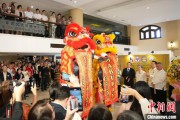 事业辉煌中国驻菲律宾大使与菲候任外长共同出席庆祝中菲建交50周年图片展